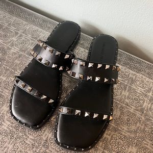 Classic Black and Silver Rockstud Flat Sandals Size 9